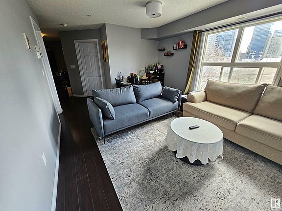 3rd image of 10118 106th Ave NW Unit 301