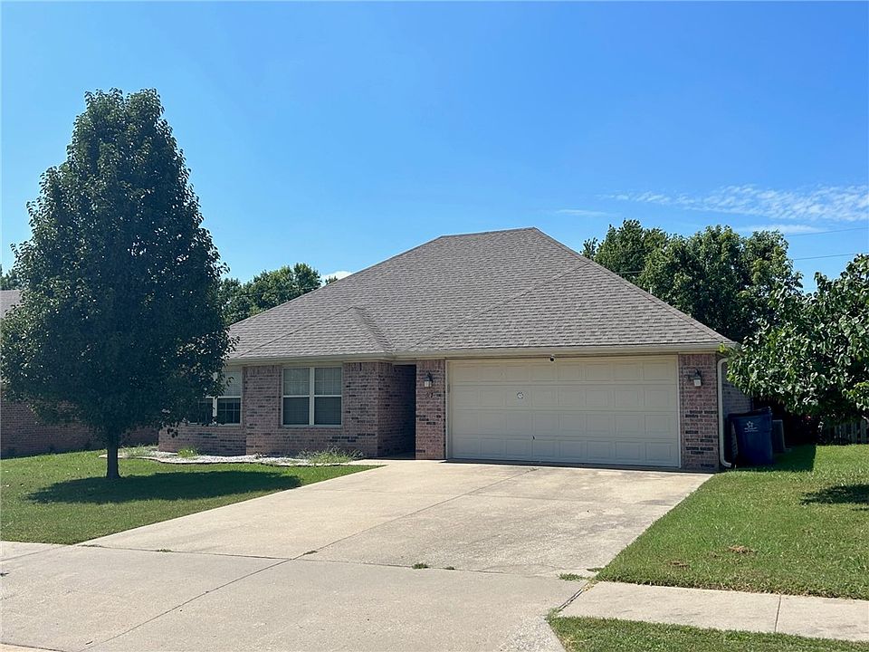 1st image of 607 Eagle Dr