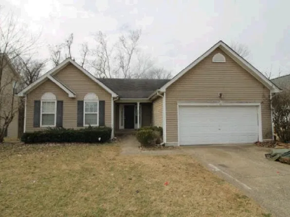 7908 Bridlevista Rd, Louisville, KY 40228