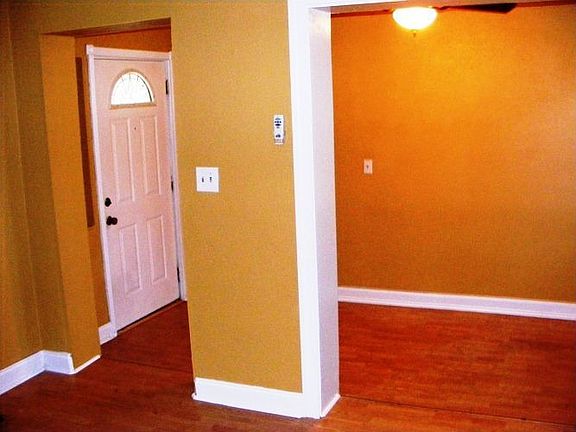 2nd image of 2023 Plantation Dr
