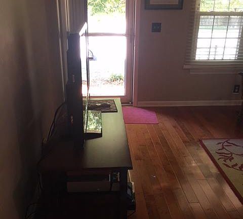 5th image of 330 N Birchwood Dr