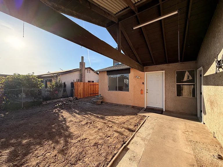 928 Gunner St — Photo 3