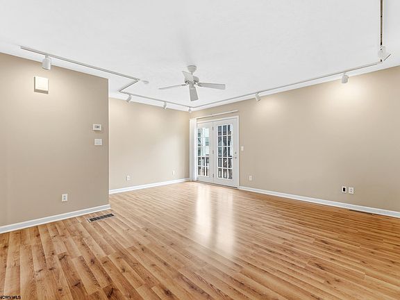 4th image of 40 Cedarstone Ct