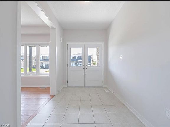 3rd image of 15 Bird St