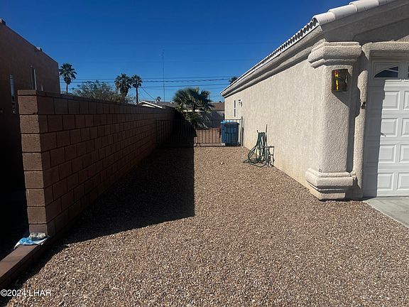 2nd image of 3411 Surry Ln