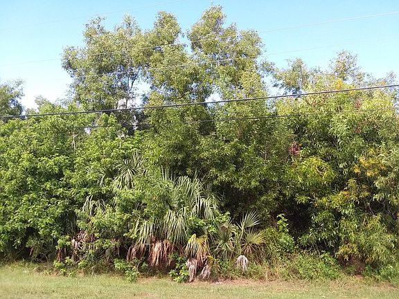 2nd image of 2226 SE West Blackwell Drive