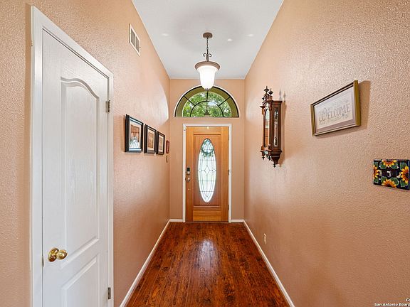 5th image of 123 WOODLAND DR