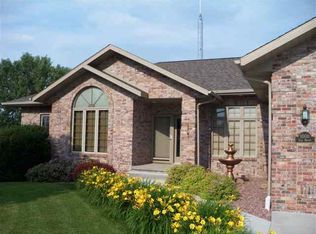 1000 Tara Heights Dr, Norfolk, NE 68701