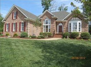 145 Dartmoore Dr, Clarksville, TN 37043