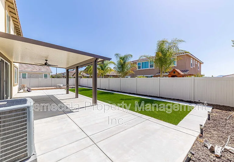 34065 Helenium St — Photo 16