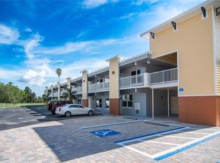 3300 Oak St NE APT 201, Saint Petersburg, FL 33704