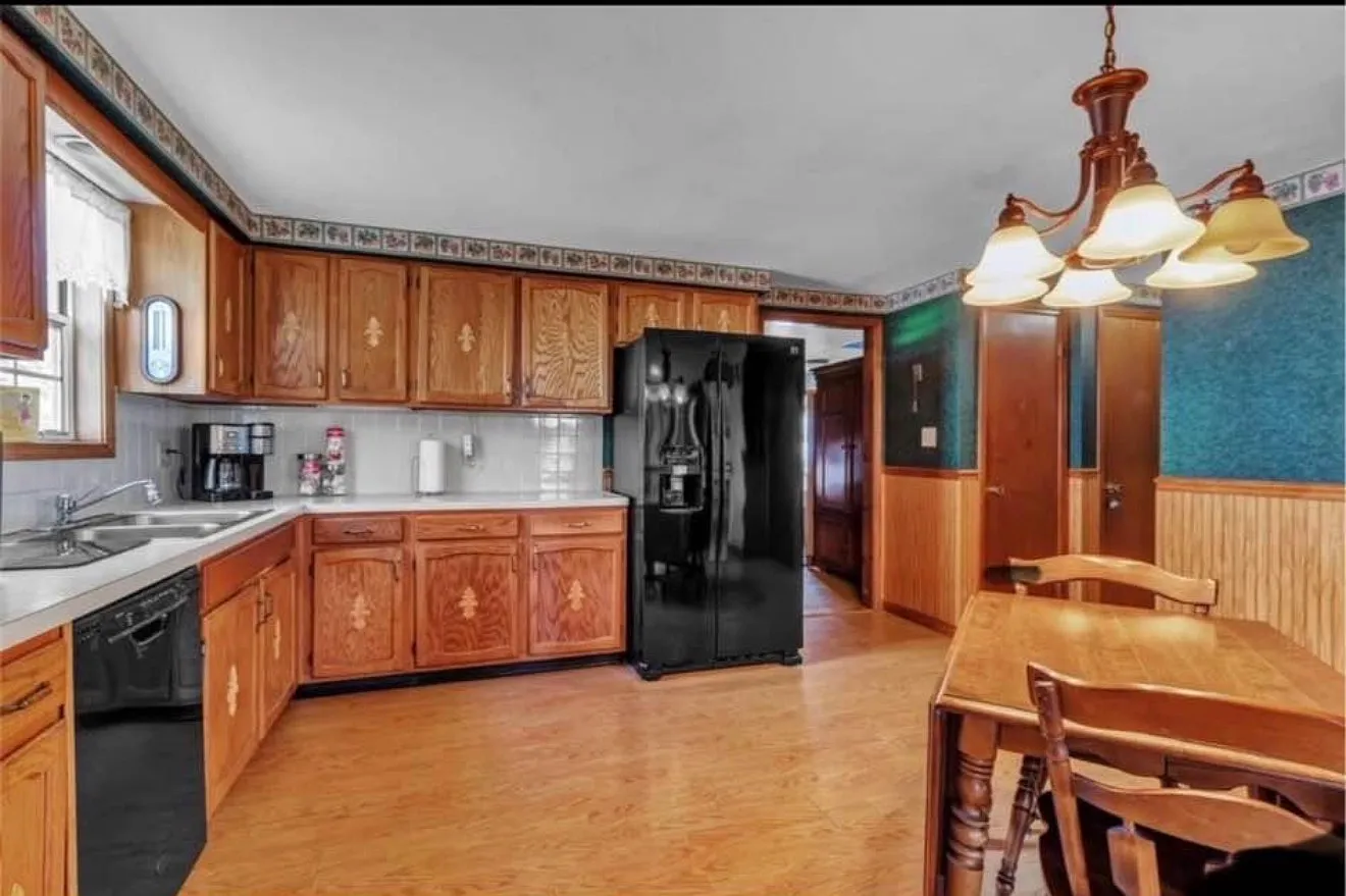 Rushford Ln, Cheektowaga — Photo 1