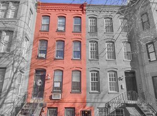 216 4th St SE, Washington, DC 20003