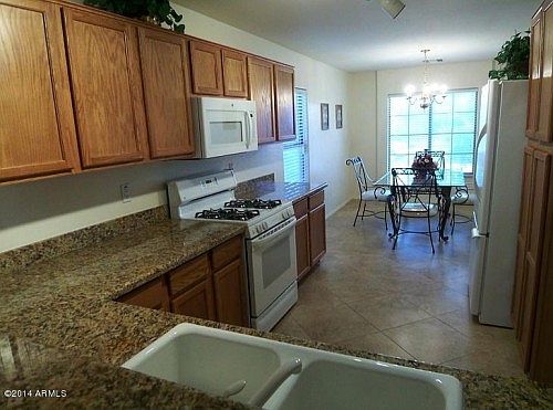 5th image of 15920 W Caribbean Ln