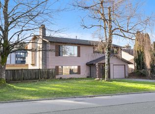 31974 Charlotte Ave, Abbotsford, BC V2T 4K8