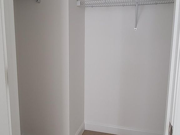 5th image of 1304 Lexington Mews #1304