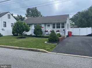 558 8th Ave, Warminster, PA 18974