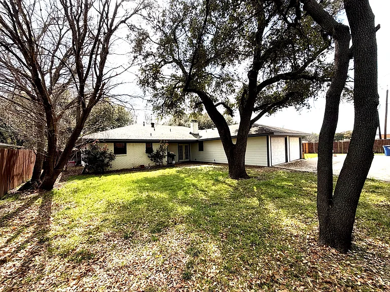 3127 Merrell Rd — Photo 3