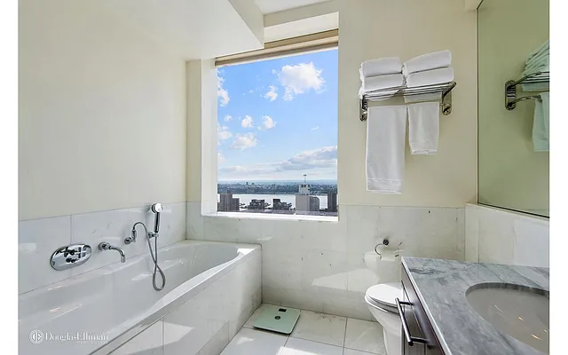 Rented by Douglas Elliman | media 23