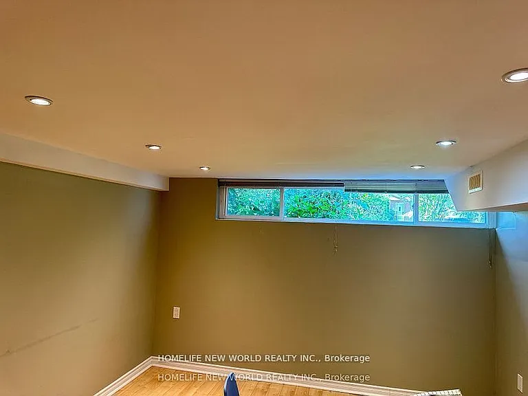 294 Taylor Mills Dr S #LOWER — Photo 6