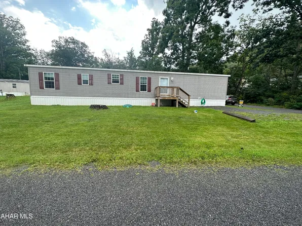 209 Ohio Dr, Altoona, PA 16602