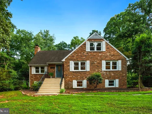 45383 Persimmon Ln, Sterling, VA 20165