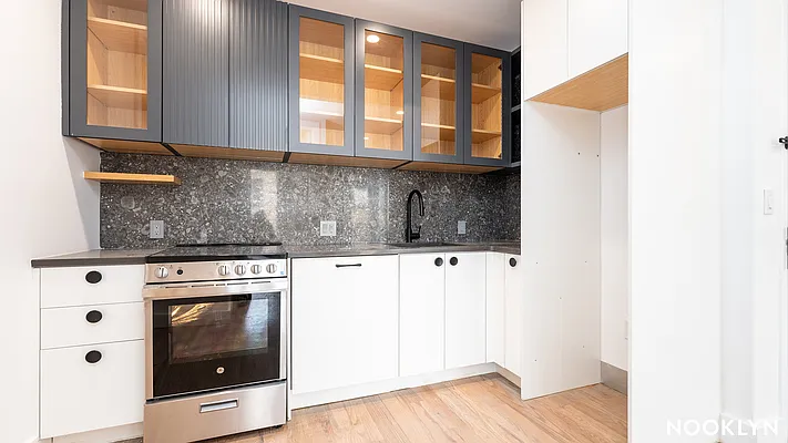 Rented by Nooklyn NYC LLC | media 2