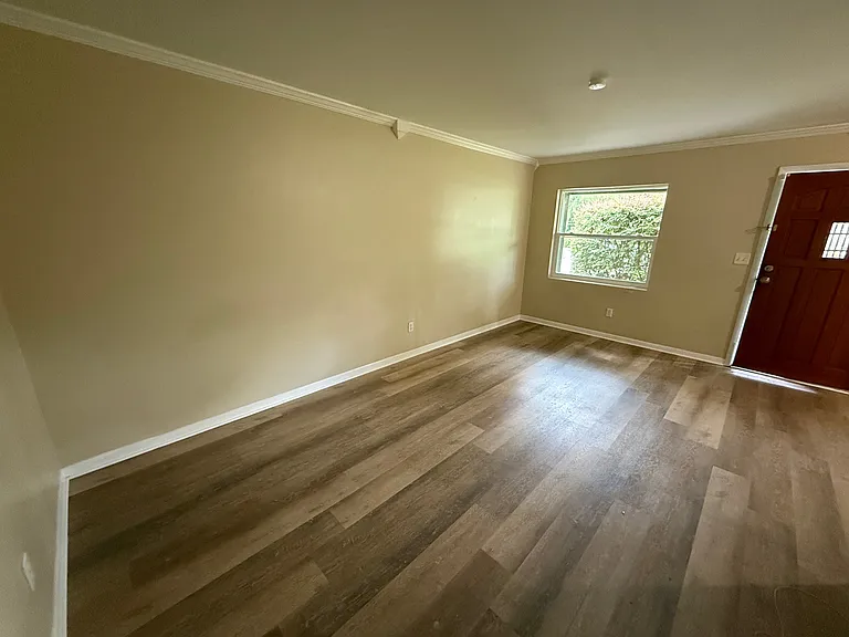 3537 NW 49th Ave — Photo 5
