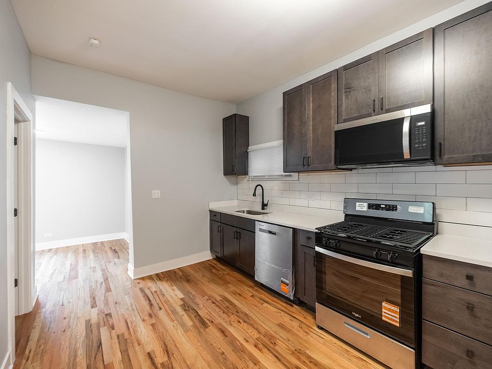 1st image of 1742 N California Ave #4