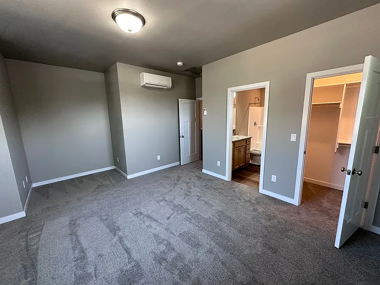 338 E 12th Ave — Photo 18