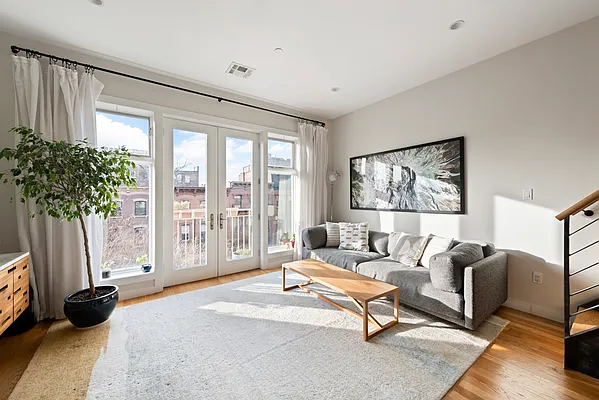 Sold by Compass | media 2