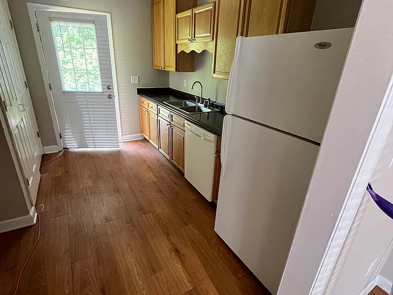 615 S Burwell Ave — Photo 5