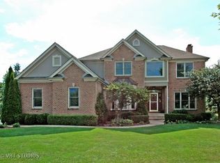 1569 E Crandon Ct, Crystal Lake, IL 60014
