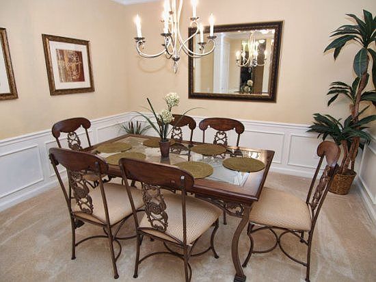 VC2C5036-105-Dining-Area