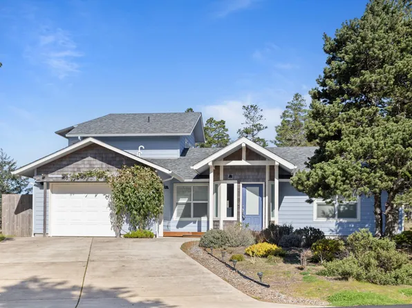 3604 NW Shore View Dr, Waldport, OR 97394