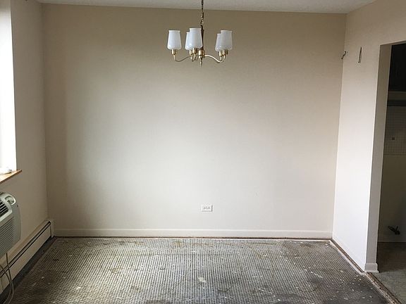 2nd image of 9725 S Karlov Ave APT 603