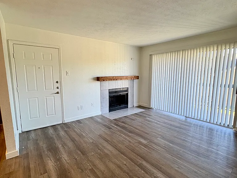 Pleasant Creek Apartments — Photo 27