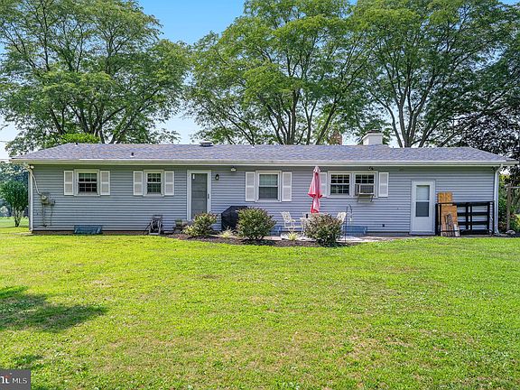 5th image of 26 Chapel View Ln