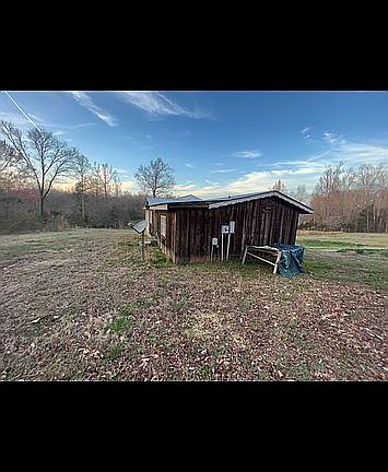 3rd image of 900 Audrey Hardy Rd