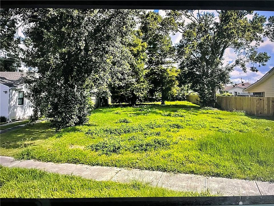 1st image of 1105 Evergreen Dr