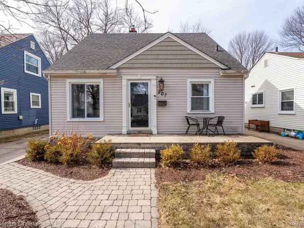 207 N Vermont Ave, Royal Oak, MI 48067
