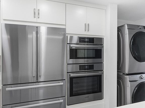 3rd image of 2920 NE 8th Terrace #205