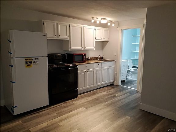 2nd image of 134 W Seneca St #1