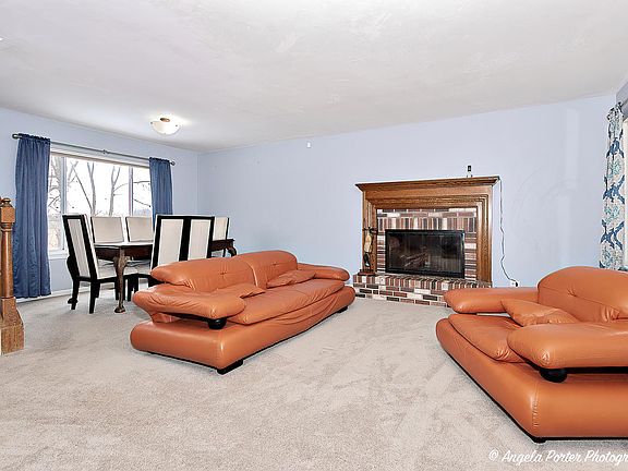 3rd image of 2484 Bridle Cir