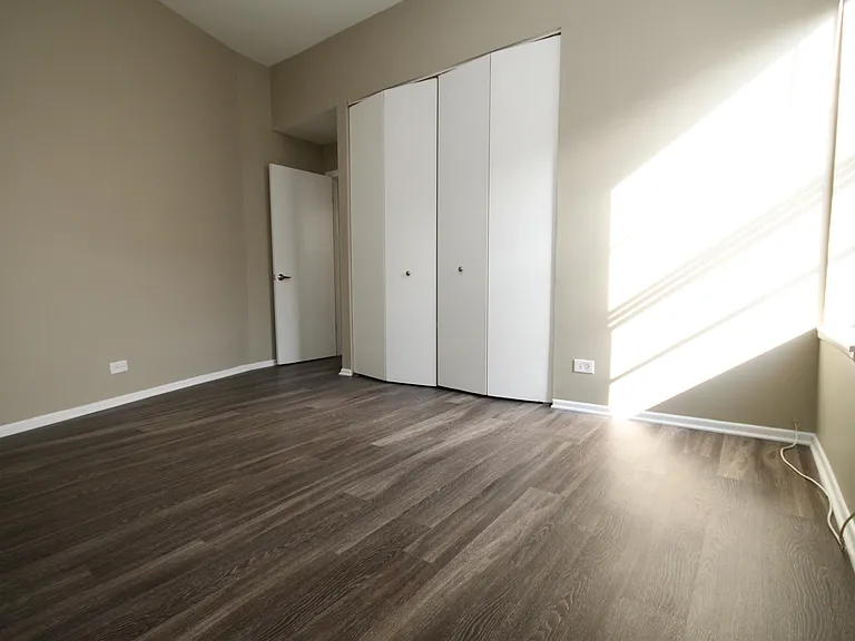 807 W Willow St #3C — Photo 8