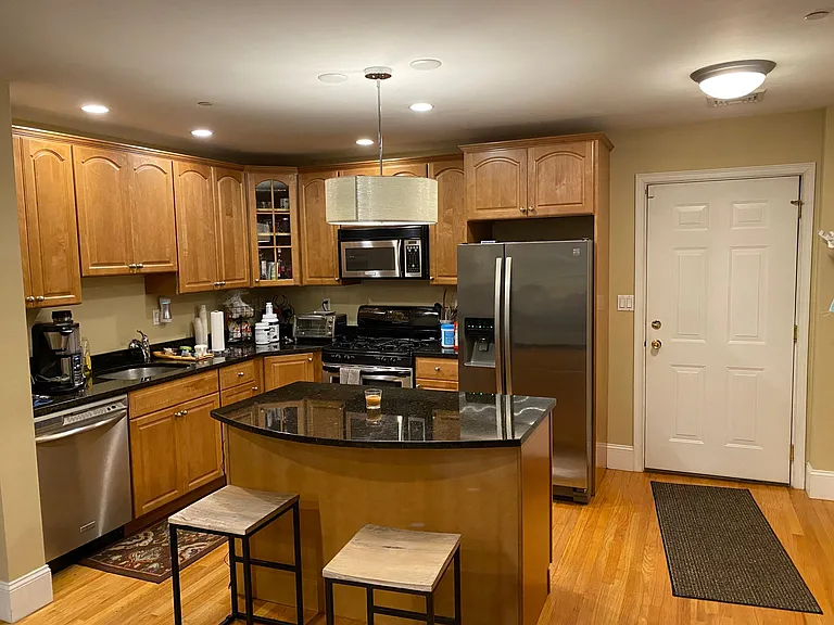 29 Vinton St #2 — Photo 2