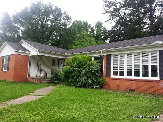 1st image of 2415 Sunnybrook Dr