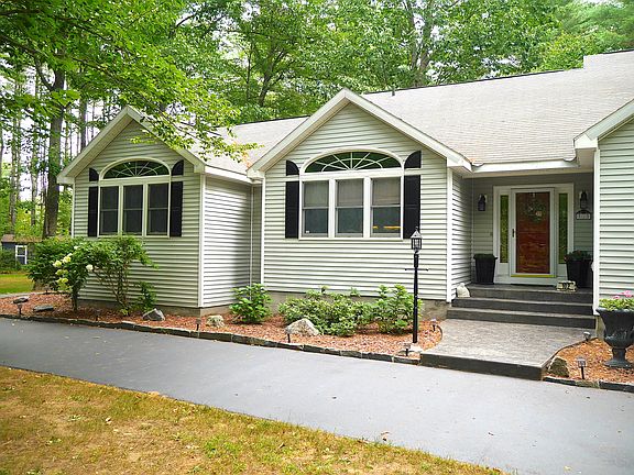 2nd image of 102 Chelsea Dr