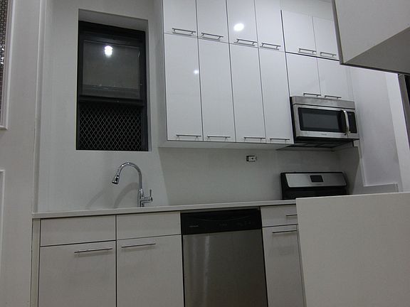 3rd image of 63 W 131st St APT 1B