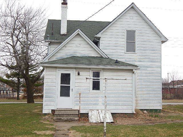 1st image of 245 S Railroad Ave
